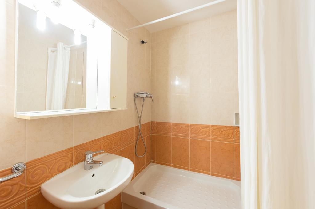 Economy Doppelzimmer mit eigenem Bad ohne Aussicht